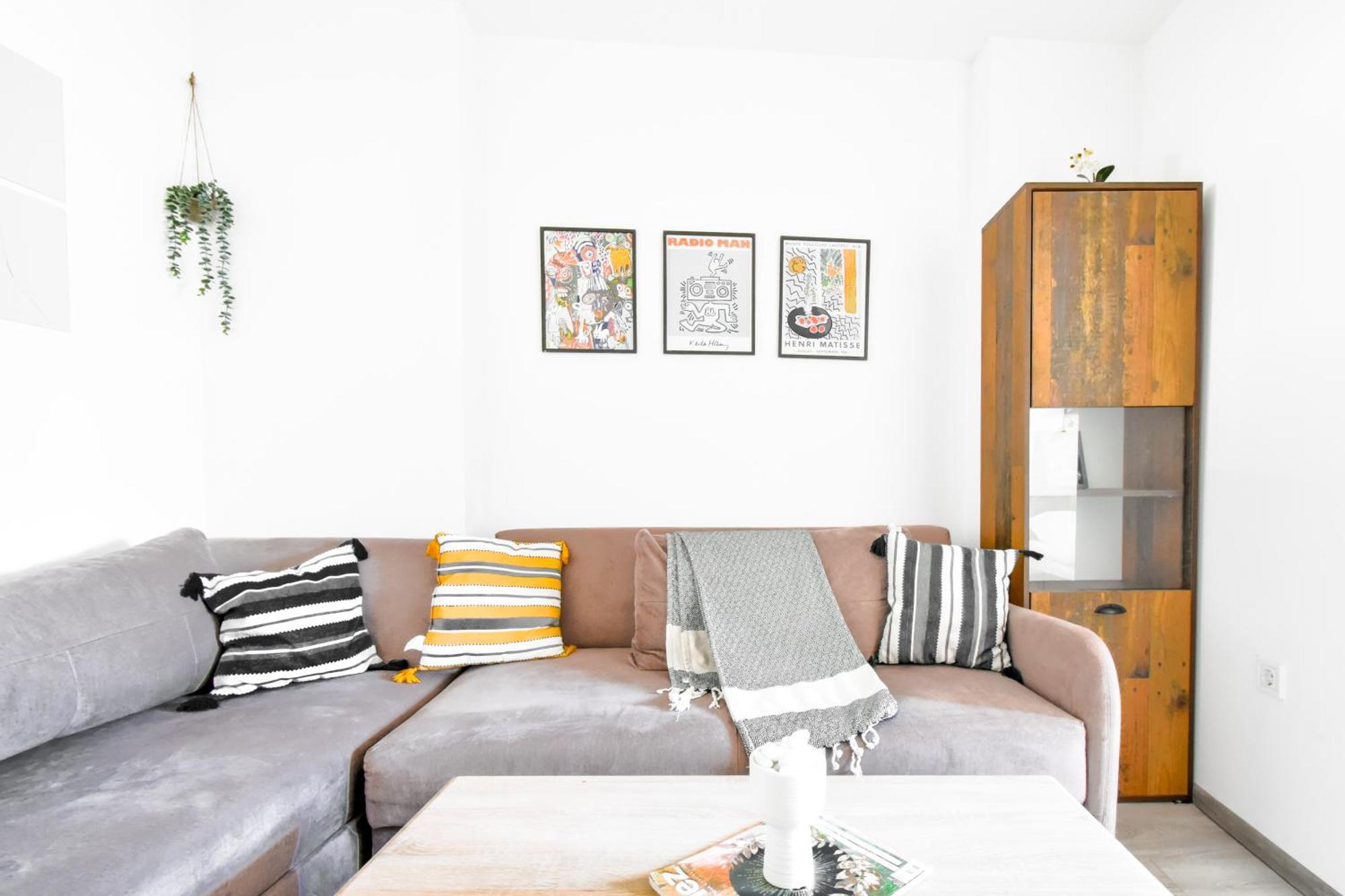 Apartment Budget Near Sofias Lions Bridge